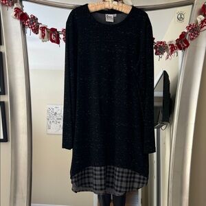 Black and Gray Long Sleeve Tunic Dress